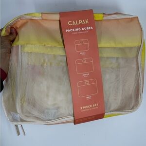 Calpack set of three packing cubes new